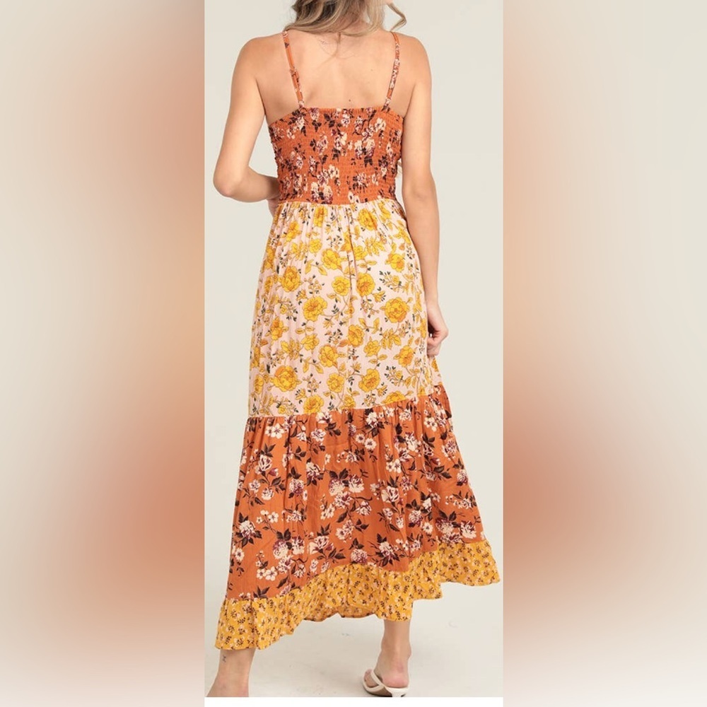 Angie V NECK TWIST FRONT KEYHOLE CUT OUT MAXI DRESS - Picture 3 of 7